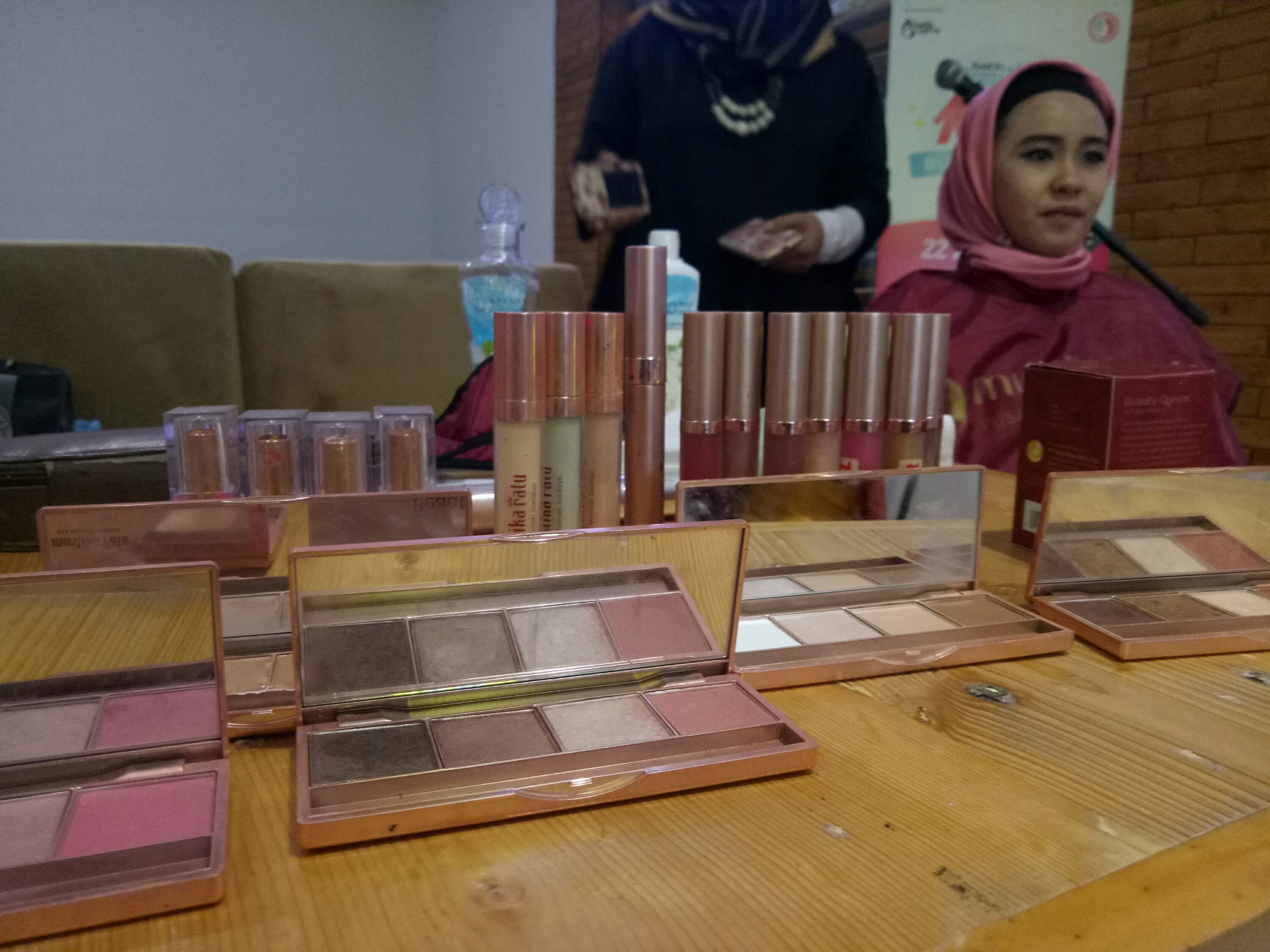 Keseruan para bunda Saat mengikuti Beauty Class